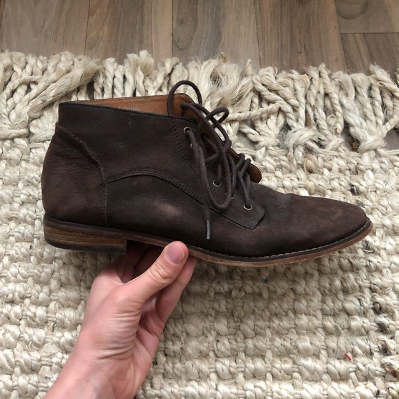 Brown BDG booties from Urban Outfitters - Picture 4 of 6